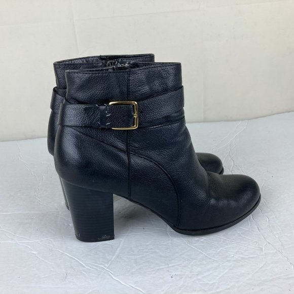 COLE HAAN Womens Sz 8 Black Leather Ankle Boots Block Heels Side Zip Buckle - Picture 8 of 13